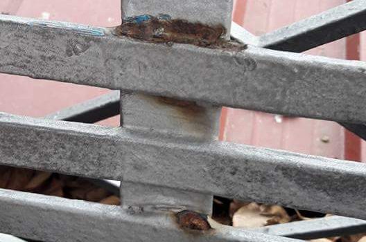 Aci Trezza: “piazza Verga nel degrado”