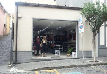 Zafferana Etnea, furto con spaccata in un negozio di abbigliamento