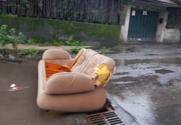 Giarre, strade martoriate: incidenti e riparazioni fai da te