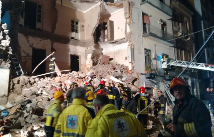 Crollo palazzina a Catania: la Procura indaga su uno dei feriti gravi