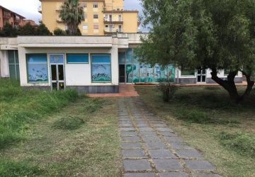 Giarre, sopralluogo nella Materna di via Siracusa. Niente chiusure parziali, solo interventi in alcuni settori