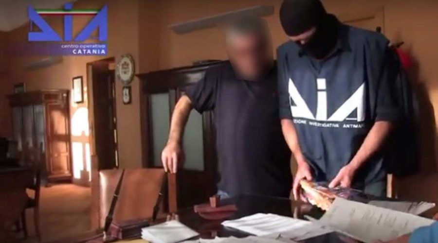 Tangenti al Comune di Aci Catena: chiesti 5 anni e 4 mesi per Maesano