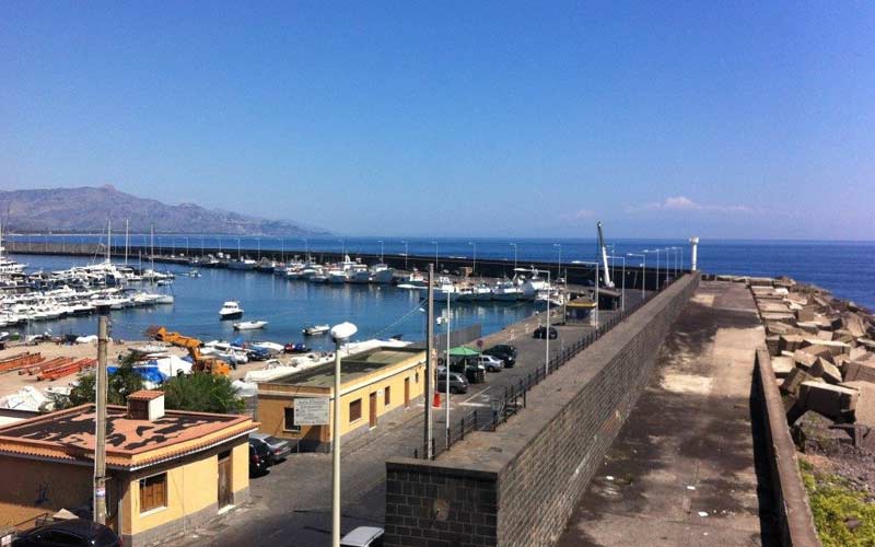 Riposto, borseggiatori in azione nel quartiere Scariceddu