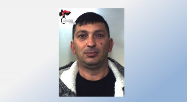 Taormina, manette per 4 topi di appartamento catanesi beccati a Trappitello