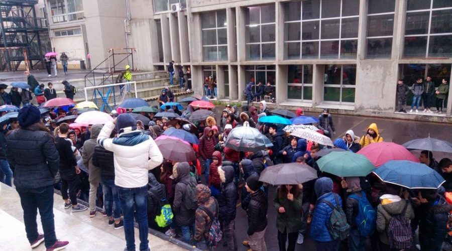 Catania: al “Vaccarini”, dopo l’autogestione, aperto “tavolo di trattativa” studenti-dirigenza