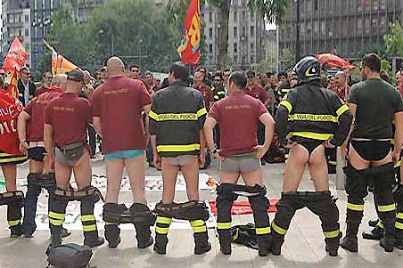 Catania: sbagliano il lavaggio, divise ko. VVF in mutande?