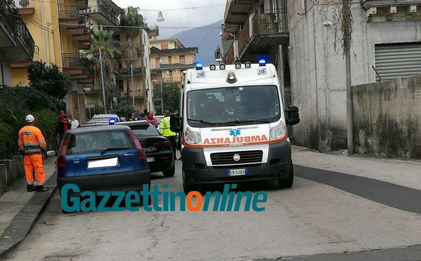 Riposto, trovato anziano morto in auto