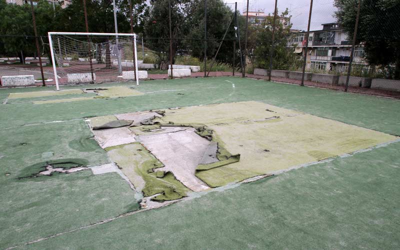 Catania: volontari sistemano il campetto di Monte Po. “Occorre ora che Bianco faccia la sua parte”