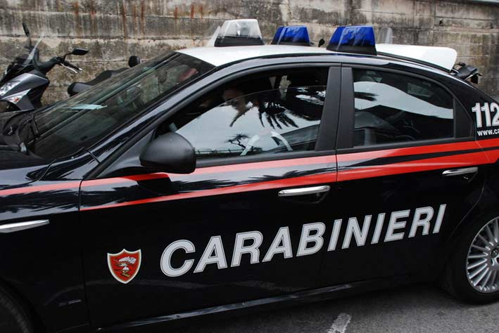 Aci Catena, 23enne in carcere per rapina e armi