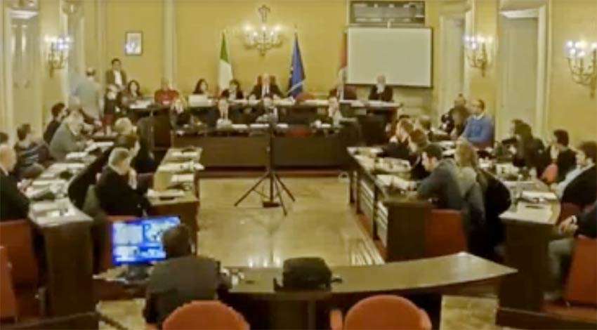 Acireale, il Consiglio comunale approva la riscossione unificata dei tributi