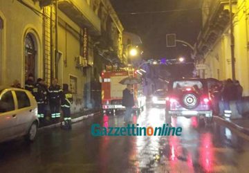Giarre, crolla tetto di una abitazione in via Callipoli