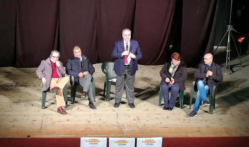 Giarre, il bilancio semestrale del sindaco. Ecco cosa ha detto al Rex