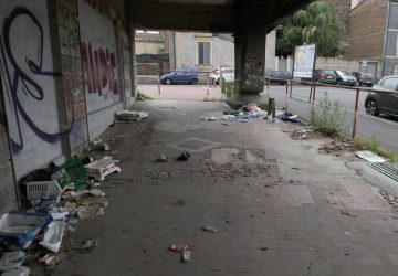 Catania: scene di ordinario degrado