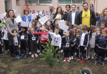 Festa Nazionale Albero: gli alunni della scuola Padre Santo di Guardo piantano un ulivo, un&rsquo;eugenia e un mandarino