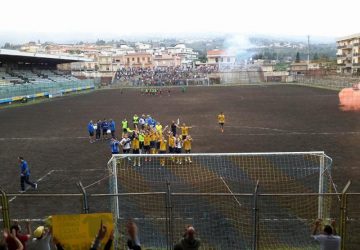 Calcio: un Giarre &ldquo;tutto cuore&rdquo; batte uno spento Acireale per 2-0