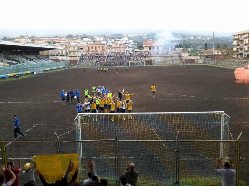 Calcio: un Giarre “tutto cuore” batte uno spento Acireale per 2-0