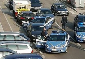 Rapina in banca con ostaggi: arrestati tre catanesi in trasferta