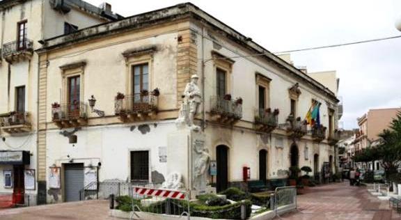 Giardini Naxos, bisogno di trasparenza per la gestione del Circolo degli anziani