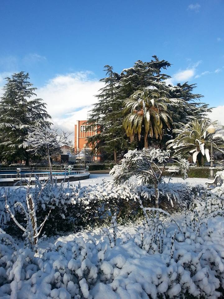 Linguaglossa sotto la neve. Attivato un rapido collegamento con il Pte