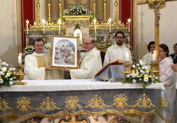 Aci Trezza: ieri il pellegrinaggio della comunit&agrave; parrocchiale di Aci Castello