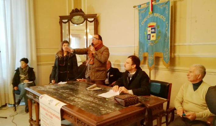 “Peschiamo rifiuti e ci sono troppi tonni nei nostri mari”, le accuse dei pescatori