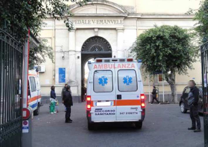 Catania, brutale aggressione ai medici dell’ospedale “Vittorio Emanuele”: due arresti VIDEO