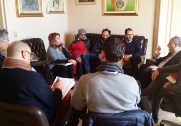 Giarre, raccolta rifiuti: vertice in Municipio per pianificare differenziata e scerbatura