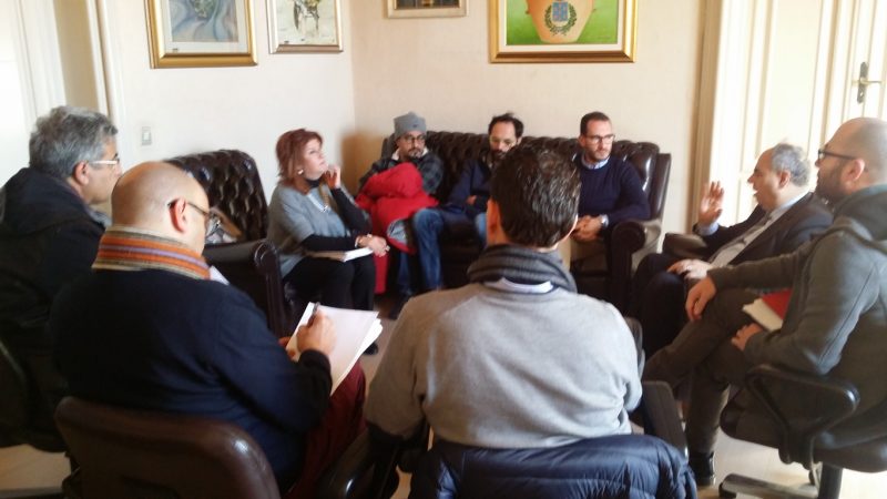 Giarre, raccolta rifiuti: vertice in Municipio per pianificare differenziata e scerbatura