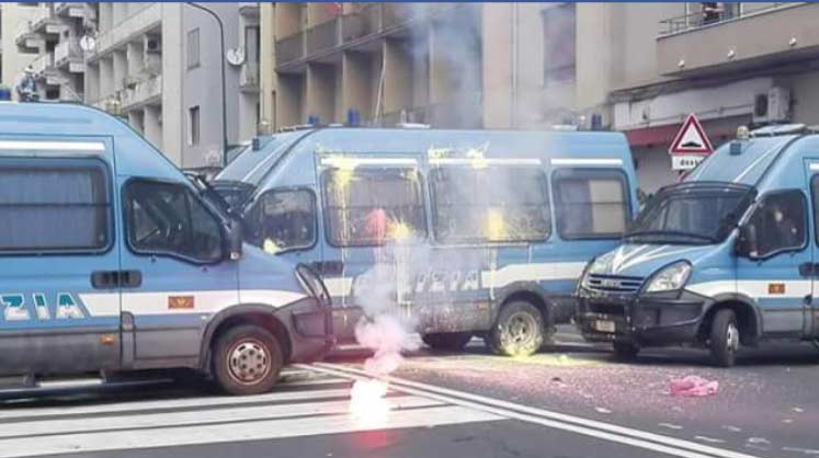 Manifestazione studentesca a Catania: 5 giovani indagati e 9 minorenni denunciati dalla Digos per danneggiamento