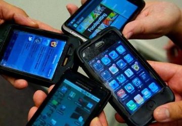 Riecco i telefoni cellulari al Comune di Giarre