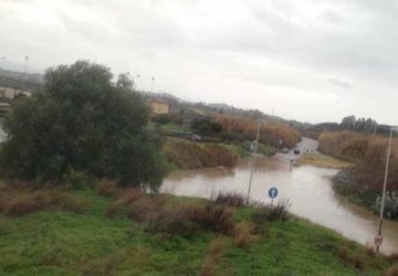 Allerta meteo Catania: tante le criticit&agrave;. Zona Industriale sott&rsquo;acqua. Esondato il torrente Forcile